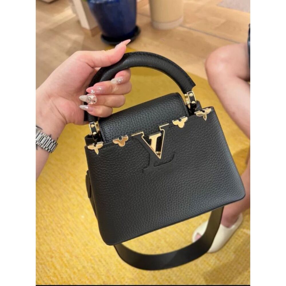 Louis Vuitton Women Pre-Loved Bag Very Good Condition